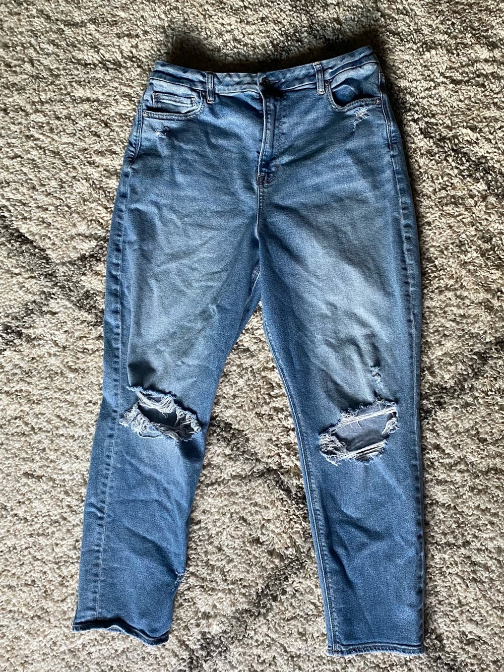 American Eagle Curvy Mom Jean High Rise Tapered Distressed Jeans Size 16 long